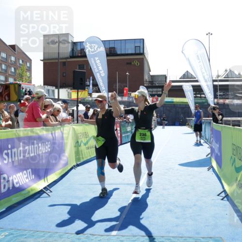 09.08.2026 - GEWOBA Citytriathlon Bremen Yannick Fuchs http://msf.ph/oto/9939306 09.08.2026 15:31:48 Ziel 237, 238 meine-sportfotos.de