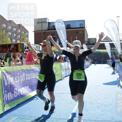 09.08.2026 - GEWOBA Citytriathlon Bremen Yannick Fuchs http://msf.ph/oto/9939312 09.08.2026 15:31:49 Ziel 237, 238 meine-sportfotos.de