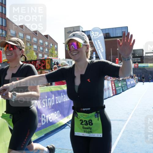 09.08.2026 - GEWOBA Citytriathlon Bremen Yannick Fuchs http://msf.ph/oto/9939318 09.08.2026 15:31:49 Ziel 237, 238 meine-sportfotos.de