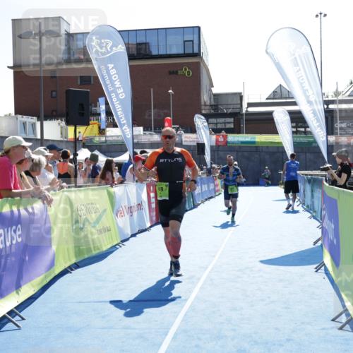 09.08.2026 - GEWOBA Citytriathlon Bremen Yannick Fuchs http://msf.ph/oto/9939336 09.08.2026 15:32:00 Ziel 381, 419, 489 meine-sportfotos.de