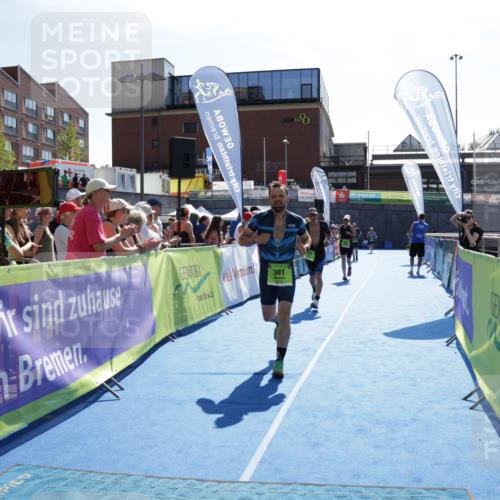 09.08.2026 - GEWOBA Citytriathlon Bremen Yannick Fuchs http://msf.ph/oto/9939356 09.08.2026 15:32:03 Ziel 381, 419, 476, 489, 492 meine-sportfotos.de