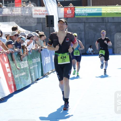 09.08.2026 - GEWOBA Citytriathlon Bremen Yannick Fuchs http://msf.ph/oto/9939402 09.08.2026 15:32:10 Ziel 18, 434, 476, 492 meine-sportfotos.de