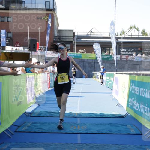 09.08.2026 - GEWOBA Citytriathlon Bremen Yannick Fuchs http://msf.ph/oto/9939420 09.08.2026 11:48:58 Ziel 429, 499 meine-sportfotos.de