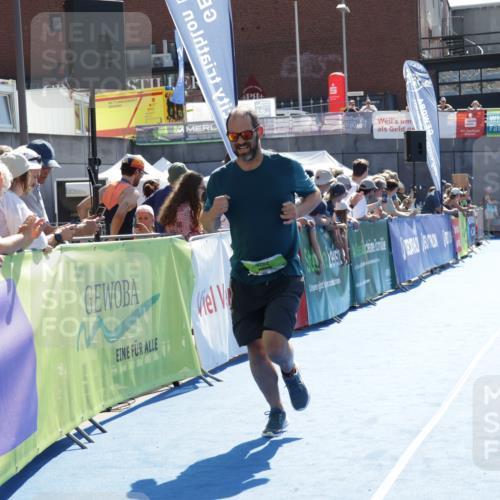 09.08.2026 - GEWOBA Citytriathlon Bremen Yannick Fuchs http://msf.ph/oto/9939470 09.08.2026 15:32:26 Ziel 275, 368 meine-sportfotos.de