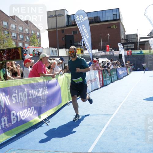 09.08.2026 - GEWOBA Citytriathlon Bremen Yannick Fuchs http://msf.ph/oto/9939477 09.08.2026 15:32:27 Ziel 275, 368 meine-sportfotos.de