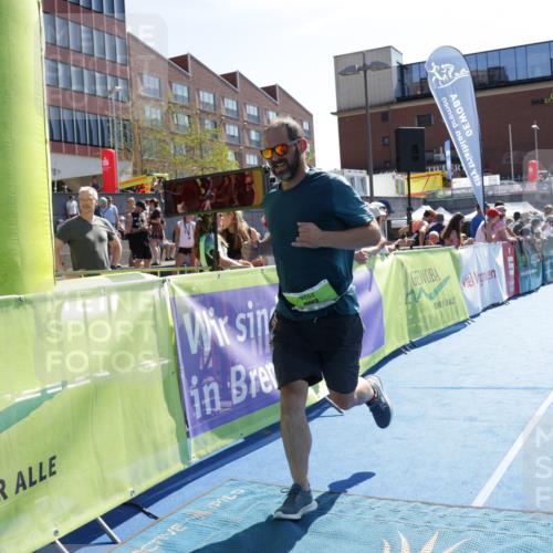 09.08.2026 - GEWOBA Citytriathlon Bremen Yannick Fuchs http://msf.ph/oto/9939479 09.08.2026 15:32:28 Ziel 275, 368 meine-sportfotos.de