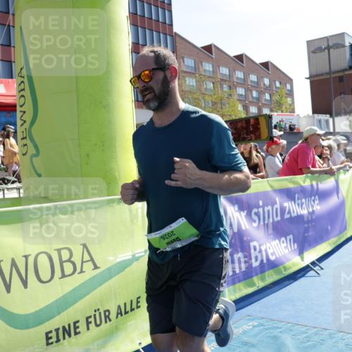 09.08.2026 - GEWOBA Citytriathlon Bremen Yannick Fuchs http://msf.ph/oto/9939485 09.08.2026 15:32:28 Ziel 275, 368 meine-sportfotos.de
