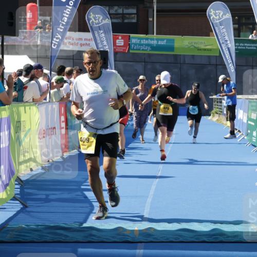 09.08.2026 - GEWOBA Citytriathlon Bremen Yannick Fuchs http://msf.ph/oto/9939505 09.08.2026 11:50:37 Ziel 199, 409, 480, 531 meine-sportfotos.de