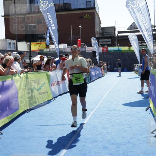 09.08.2026 - GEWOBA Citytriathlon Bremen Yannick Fuchs http://msf.ph/oto/9939516 09.08.2026 15:32:36 Ziel 252 meine-sportfotos.de