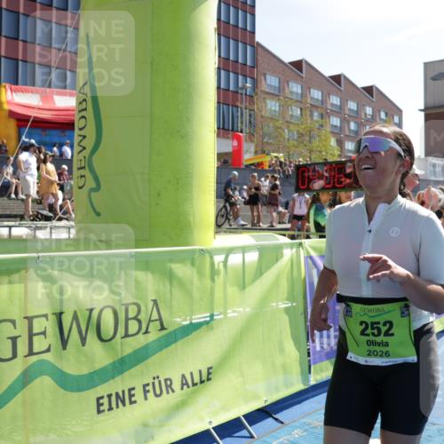 09.08.2026 - GEWOBA Citytriathlon Bremen Yannick Fuchs http://msf.ph/oto/9939527 09.08.2026 15:32:37 Ziel 252 meine-sportfotos.de