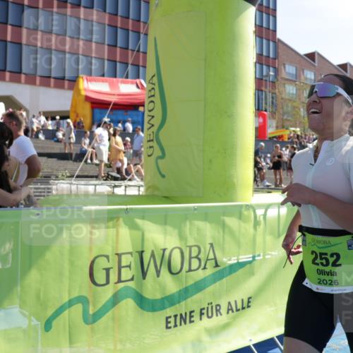 09.08.2026 - GEWOBA Citytriathlon Bremen Yannick Fuchs http://msf.ph/oto/9939530 09.08.2026 15:32:38 Ziel 252 meine-sportfotos.de