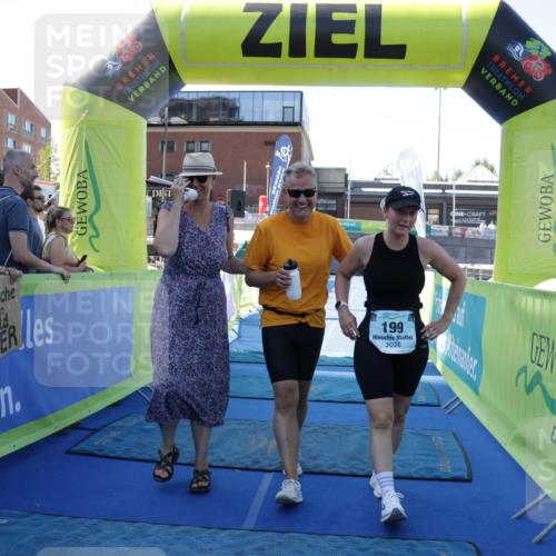 09.08.2026 - GEWOBA Citytriathlon Bremen Yannick Fuchs http://msf.ph/oto/9939559 09.08.2026 11:50:48 Ziel  meine-sportfotos.de