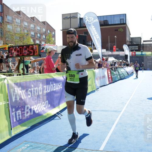 09.08.2026 - GEWOBA Citytriathlon Bremen Yannick Fuchs http://msf.ph/oto/9939594 09.08.2026 15:33:16 Ziel 380 meine-sportfotos.de