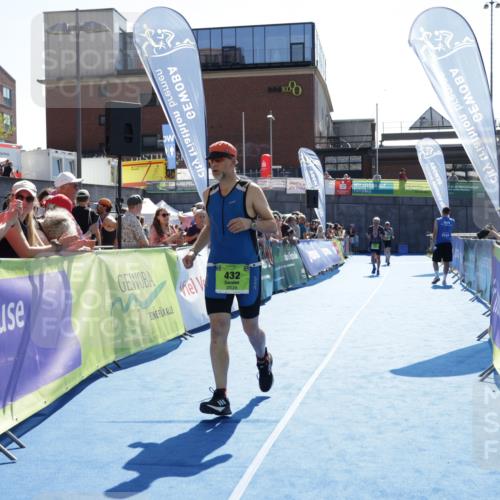 09.08.2026 - GEWOBA Citytriathlon Bremen Yannick Fuchs http://msf.ph/oto/9939671 09.08.2026 15:33:30 Ziel 432, 514 meine-sportfotos.de
