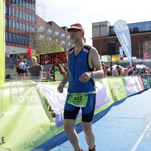 09.08.2026 - GEWOBA Citytriathlon Bremen Yannick Fuchs http://msf.ph/oto/9939685 09.08.2026 15:33:32 Ziel 432 meine-sportfotos.de