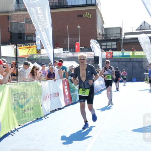 09.08.2026 - GEWOBA Citytriathlon Bremen Yannick Fuchs http://msf.ph/oto/9939706 09.08.2026 15:33:37 Ziel 463, 467 meine-sportfotos.de