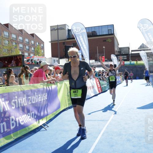 09.08.2026 - GEWOBA Citytriathlon Bremen Yannick Fuchs http://msf.ph/oto/9939713 09.08.2026 15:33:39 Ziel 463, 467 meine-sportfotos.de
