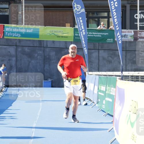 09.08.2026 - GEWOBA Citytriathlon Bremen Yannick Fuchs http://msf.ph/oto/9939728 09.08.2026 11:52:19 Ziel 399 meine-sportfotos.de