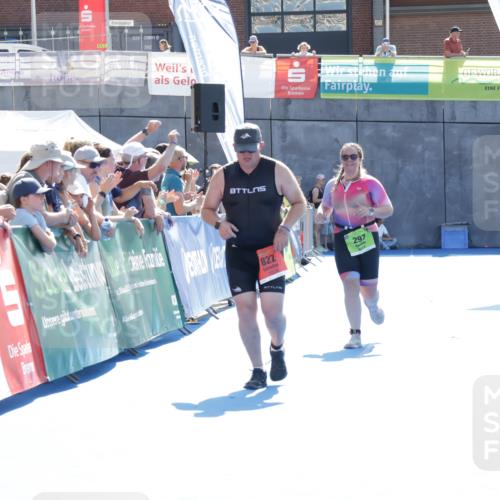 09.08.2026 - GEWOBA Citytriathlon Bremen Yannick Fuchs http://msf.ph/oto/9939738 09.08.2026 15:33:44 Ziel 463, 467 meine-sportfotos.de