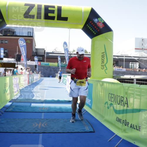 09.08.2026 - GEWOBA Citytriathlon Bremen Yannick Fuchs http://msf.ph/oto/9939740 09.08.2026 11:52:23 Ziel 399 meine-sportfotos.de