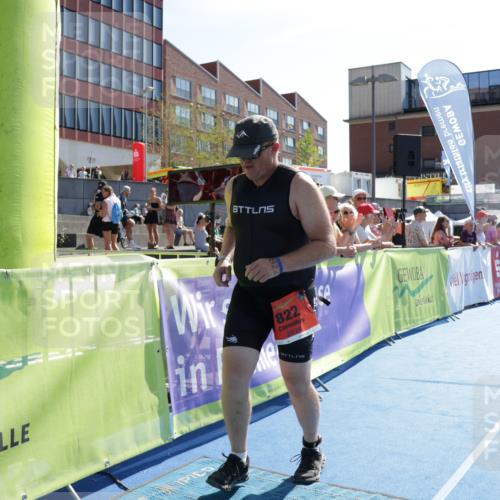 09.08.2026 - GEWOBA Citytriathlon Bremen Yannick Fuchs http://msf.ph/oto/9939766 09.08.2026 15:33:51 Ziel 297, 822 meine-sportfotos.de