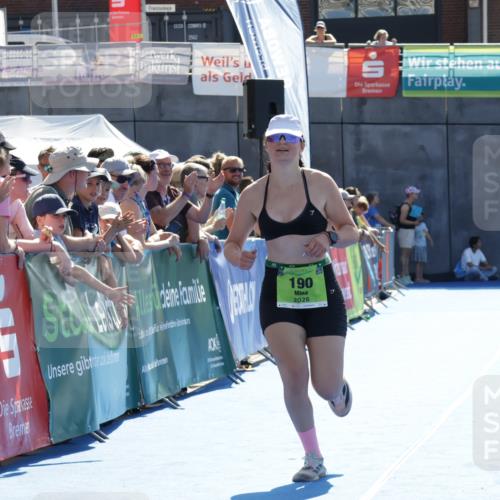 09.08.2026 - GEWOBA Citytriathlon Bremen Yannick Fuchs http://msf.ph/oto/9939788 09.08.2026 15:33:58 Ziel 190 meine-sportfotos.de