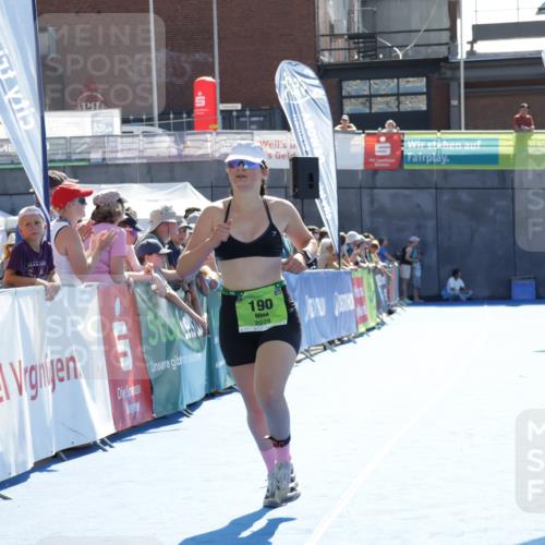 09.08.2026 - GEWOBA Citytriathlon Bremen Yannick Fuchs http://msf.ph/oto/9939792 09.08.2026 15:33:59 Ziel 190 meine-sportfotos.de
