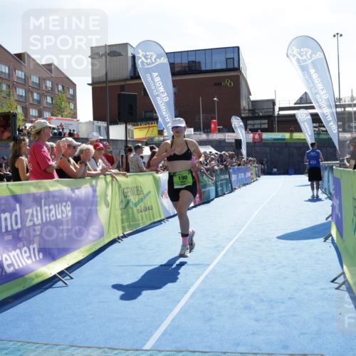 09.08.2026 - GEWOBA Citytriathlon Bremen Yannick Fuchs http://msf.ph/oto/9939796 09.08.2026 15:34:00 Ziel 190 meine-sportfotos.de