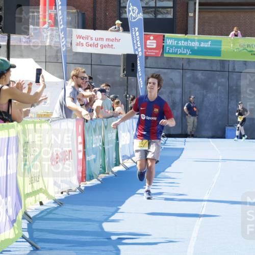 09.08.2026 - GEWOBA Citytriathlon Bremen Yannick Fuchs http://msf.ph/oto/9939800 09.08.2026 11:54:48 Ziel 525 meine-sportfotos.de
