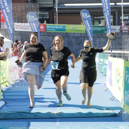 09.08.2026 - GEWOBA Citytriathlon Bremen Yannick Fuchs http://msf.ph/oto/9939839 09.08.2026 11:56:11 Ziel 11 meine-sportfotos.de