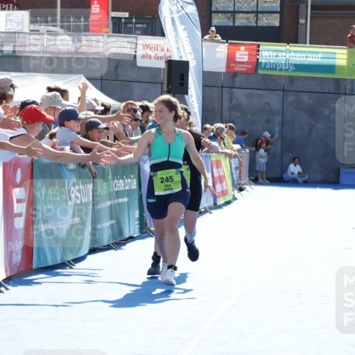 09.08.2026 - GEWOBA Citytriathlon Bremen Yannick Fuchs http://msf.ph/oto/9939841 09.08.2026 15:34:23 Ziel 245, 486 meine-sportfotos.de