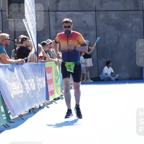 09.08.2026 - GEWOBA Citytriathlon Bremen Yannick Fuchs http://msf.ph/oto/9939873 09.08.2026 15:34:38 Ziel  meine-sportfotos.de