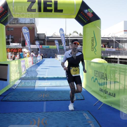 09.08.2026 - GEWOBA Citytriathlon Bremen Yannick Fuchs http://msf.ph/oto/9939874 09.08.2026 11:56:44 Ziel 524 meine-sportfotos.de