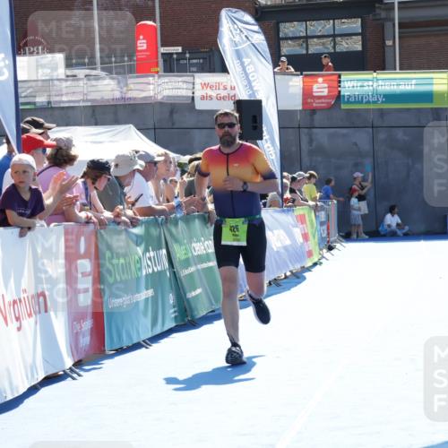 09.08.2026 - GEWOBA Citytriathlon Bremen Yannick Fuchs http://msf.ph/oto/9939882 09.08.2026 15:34:40 Ziel 426 meine-sportfotos.de