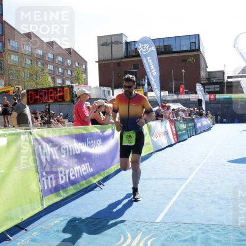 09.08.2026 - GEWOBA Citytriathlon Bremen Yannick Fuchs http://msf.ph/oto/9939889 09.08.2026 15:34:43 Ziel 426 meine-sportfotos.de