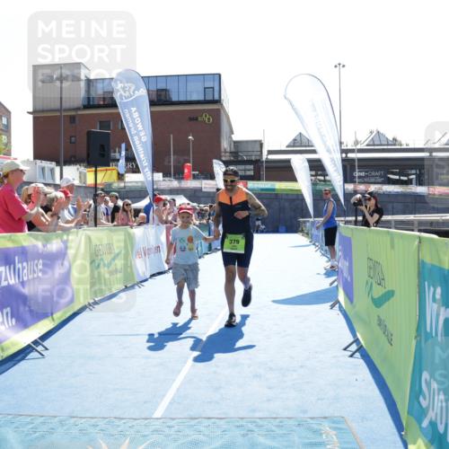 09.08.2026 - GEWOBA Citytriathlon Bremen Yannick Fuchs http://msf.ph/oto/9939925 09.08.2026 15:34:59 Ziel 379 meine-sportfotos.de