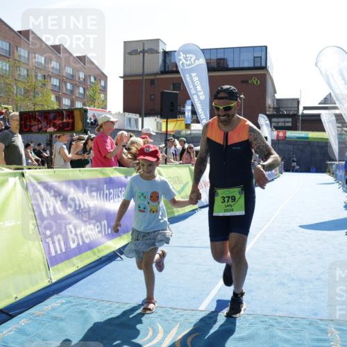 09.08.2026 - GEWOBA Citytriathlon Bremen Yannick Fuchs http://msf.ph/oto/9939937 09.08.2026 15:35:00 Ziel 379 meine-sportfotos.de