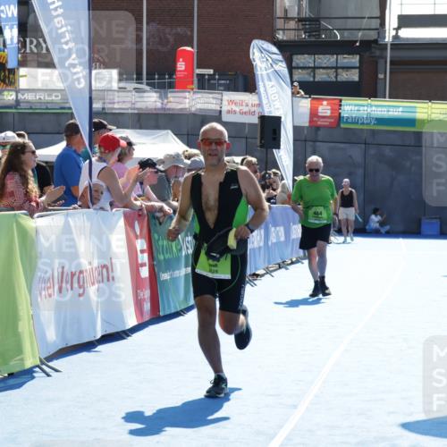 09.08.2026 - GEWOBA Citytriathlon Bremen Yannick Fuchs http://msf.ph/oto/9939956 09.08.2026 15:35:17 Ziel 440, 464 meine-sportfotos.de