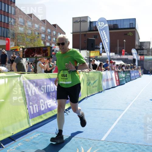 09.08.2026 - GEWOBA Citytriathlon Bremen Yannick Fuchs http://msf.ph/oto/9939973 09.08.2026 15:35:22 Ziel 440, 464 meine-sportfotos.de