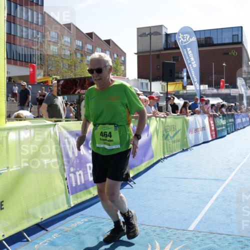 09.08.2026 - GEWOBA Citytriathlon Bremen Yannick Fuchs http://msf.ph/oto/9939975 09.08.2026 15:35:22 Ziel 440, 464 meine-sportfotos.de