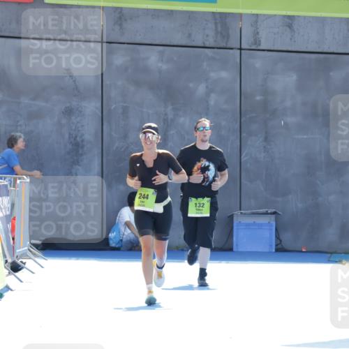 09.08.2026 - GEWOBA Citytriathlon Bremen Yannick Fuchs http://msf.ph/oto/9939980 09.08.2026 15:35:25 Ziel 464 meine-sportfotos.de