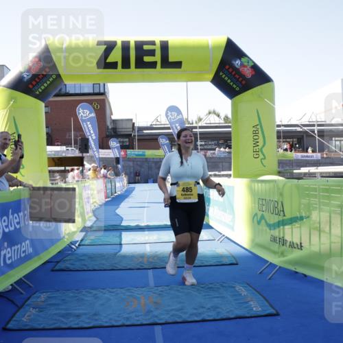 09.08.2026 - GEWOBA Citytriathlon Bremen Yannick Fuchs http://msf.ph/oto/9940020 09.08.2026 11:58:18 Ziel 485 meine-sportfotos.de