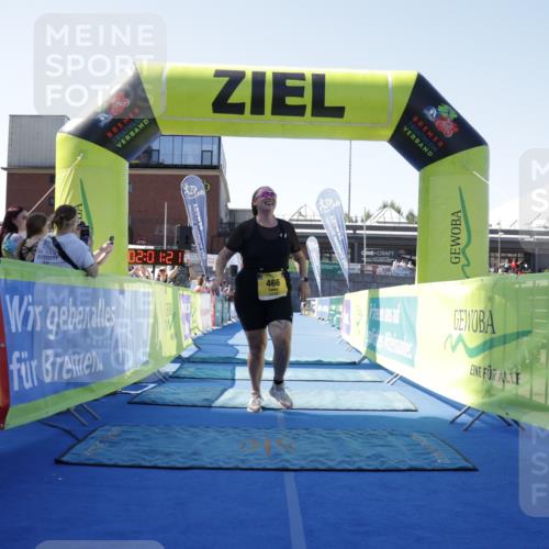 09.08.2026 - GEWOBA Citytriathlon Bremen Yannick Fuchs http://msf.ph/oto/9940041 09.08.2026 12:01:24 Ziel 466 meine-sportfotos.de