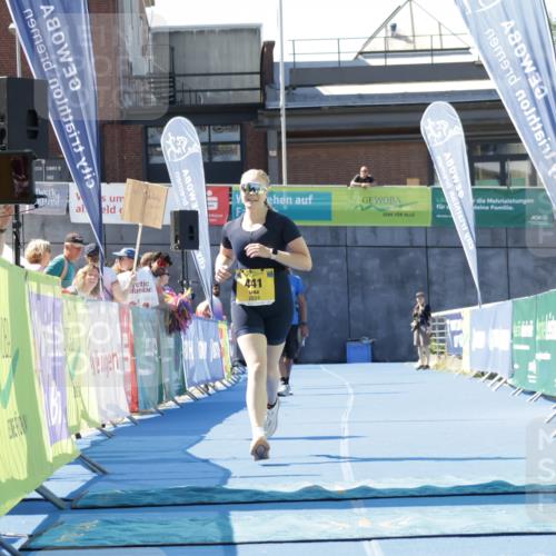 09.08.2026 - GEWOBA Citytriathlon Bremen Yannick Fuchs http://msf.ph/oto/9940051 09.08.2026 12:01:35 Ziel 441 meine-sportfotos.de