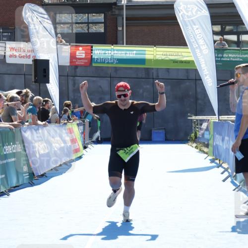 09.08.2026 - GEWOBA Citytriathlon Bremen Yannick Fuchs http://msf.ph/oto/9940069 09.08.2026 15:35:57 Ziel 372 meine-sportfotos.de