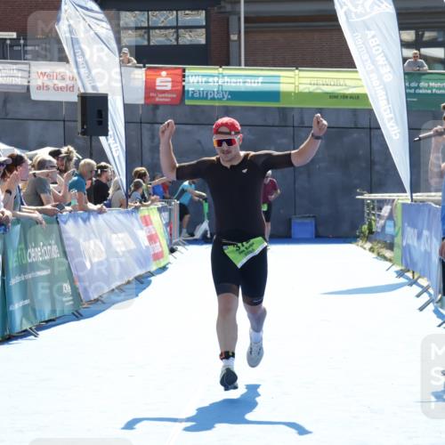 09.08.2026 - GEWOBA Citytriathlon Bremen Yannick Fuchs http://msf.ph/oto/9940071 09.08.2026 15:35:57 Ziel 372 meine-sportfotos.de