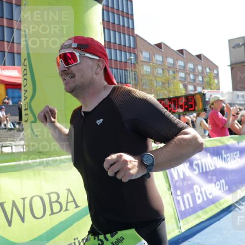 09.08.2026 - GEWOBA Citytriathlon Bremen Yannick Fuchs http://msf.ph/oto/9940094 09.08.2026 15:36:00 Ziel 372 meine-sportfotos.de