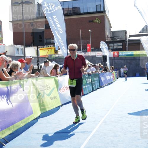 09.08.2026 - GEWOBA Citytriathlon Bremen Yannick Fuchs http://msf.ph/oto/9940112 09.08.2026 15:36:09 Ziel 474 meine-sportfotos.de