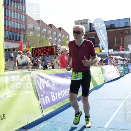 09.08.2026 - GEWOBA Citytriathlon Bremen Yannick Fuchs http://msf.ph/oto/9940121 09.08.2026 15:36:10 Ziel 474 meine-sportfotos.de