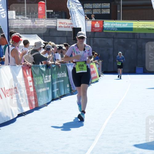 09.08.2026 - GEWOBA Citytriathlon Bremen Yannick Fuchs http://msf.ph/oto/9940133 09.08.2026 15:36:17 Ziel 259 meine-sportfotos.de